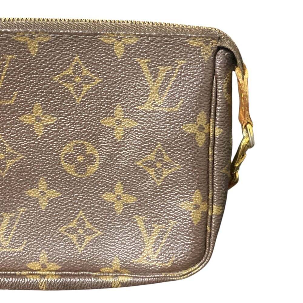 LOUIS VUITTON Authentic Brown Monogram Pouch - Picture 10 of 11
